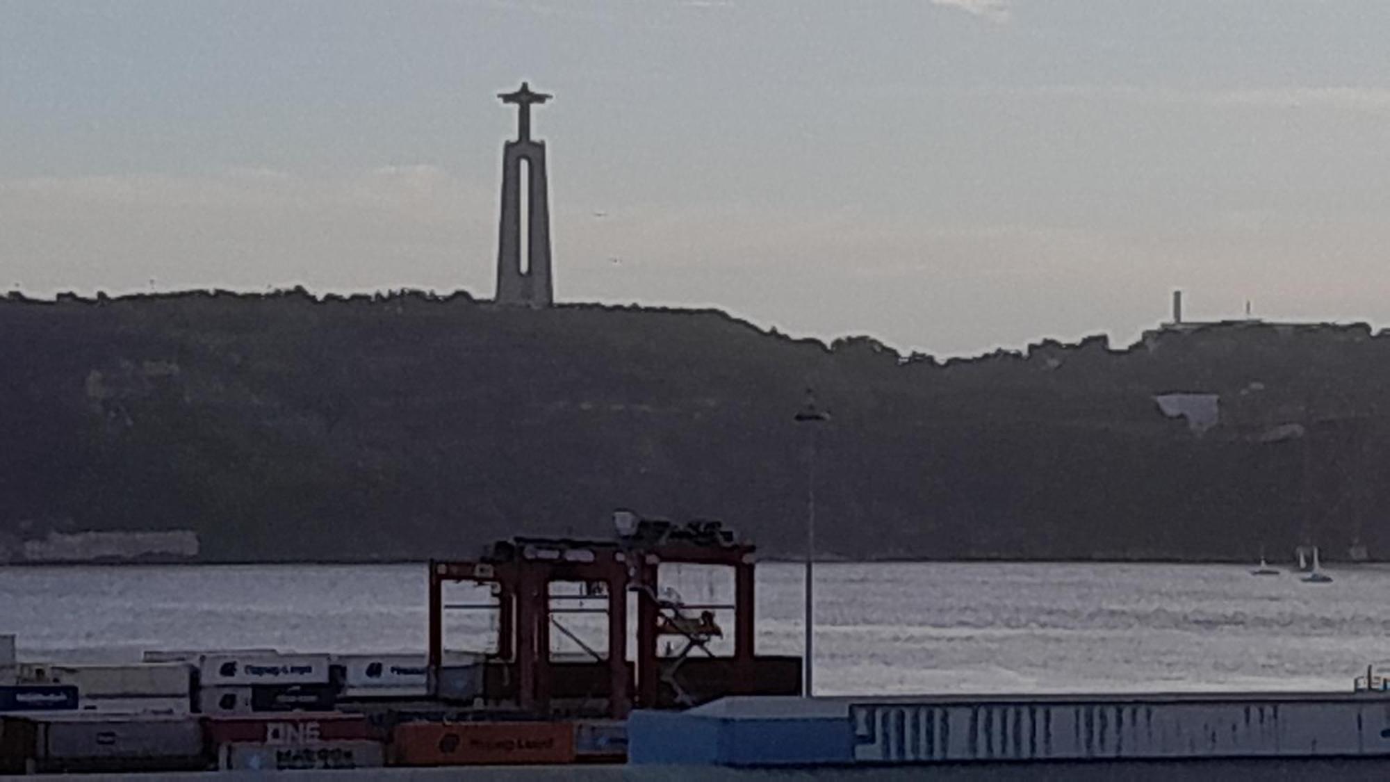 Apartamento Sobre O Rio 리스본 외부 사진
